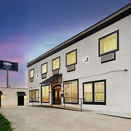 Hotel Dilley Grand Exterior foto