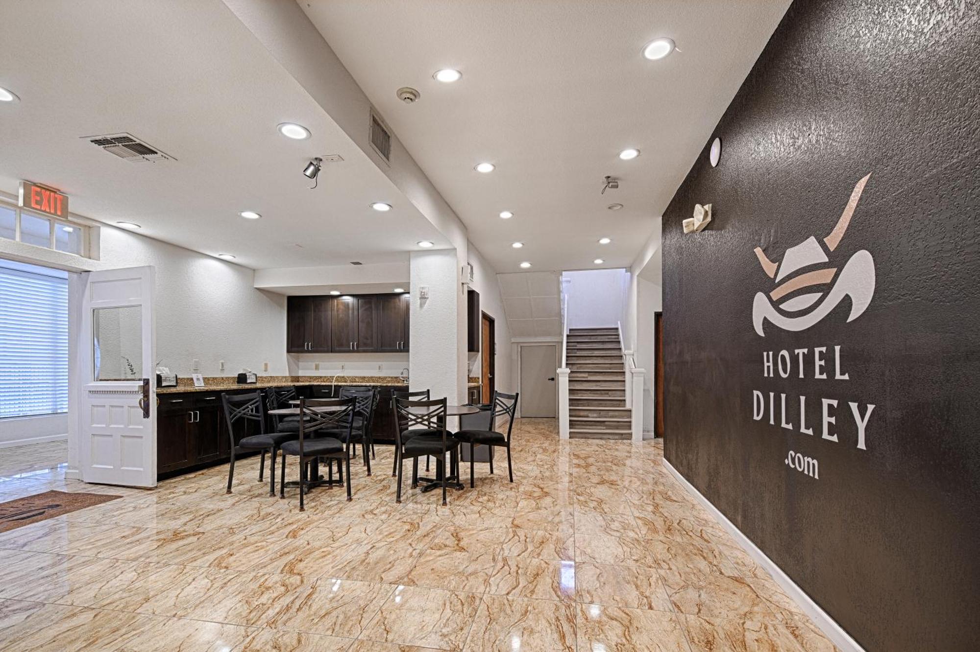 Hotel Dilley Grand Exterior foto