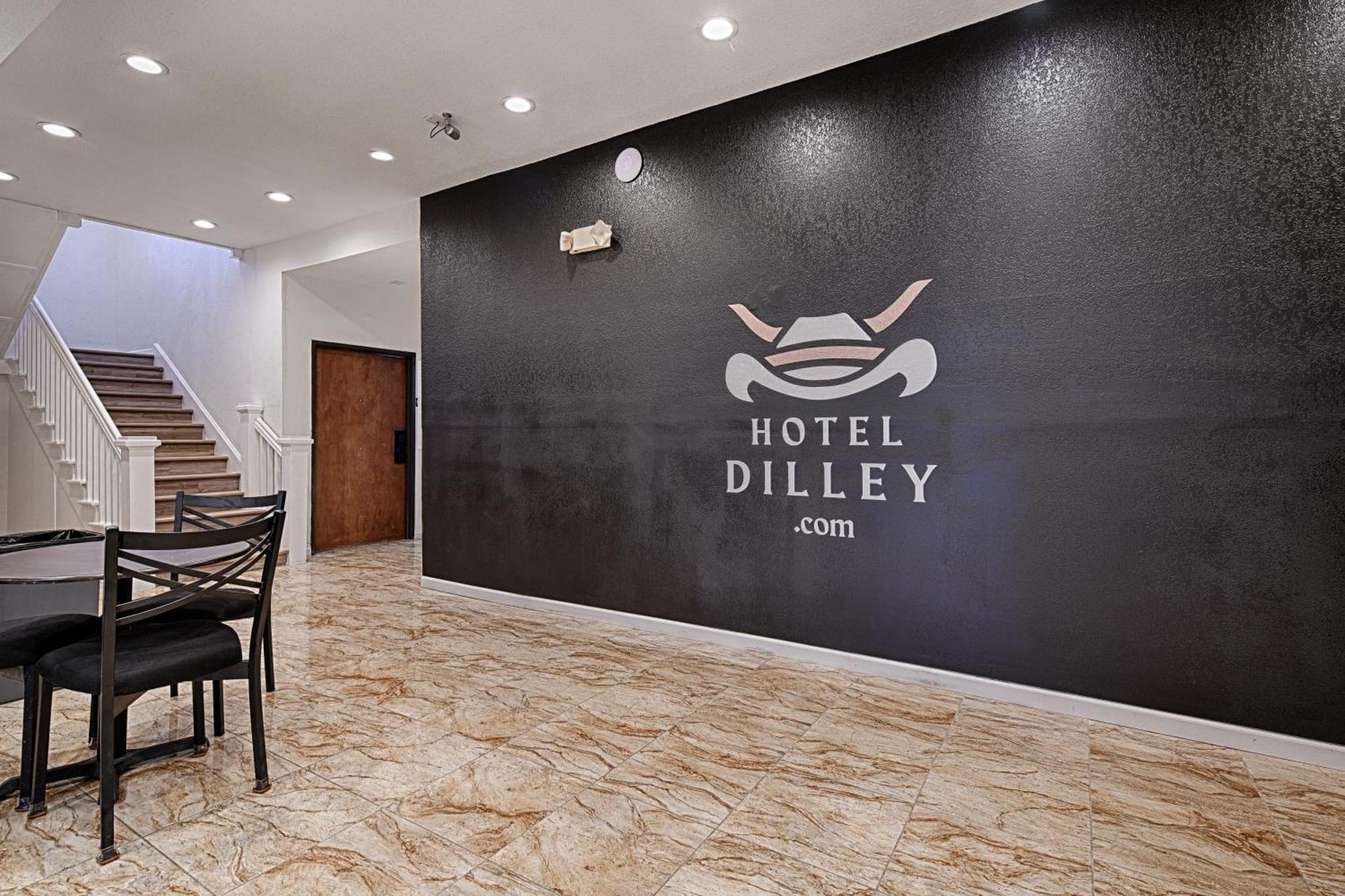 Hotel Dilley Grand Exterior foto